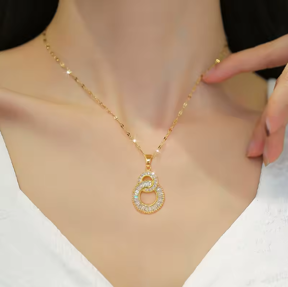 Tey - Collar Clásico Dorado